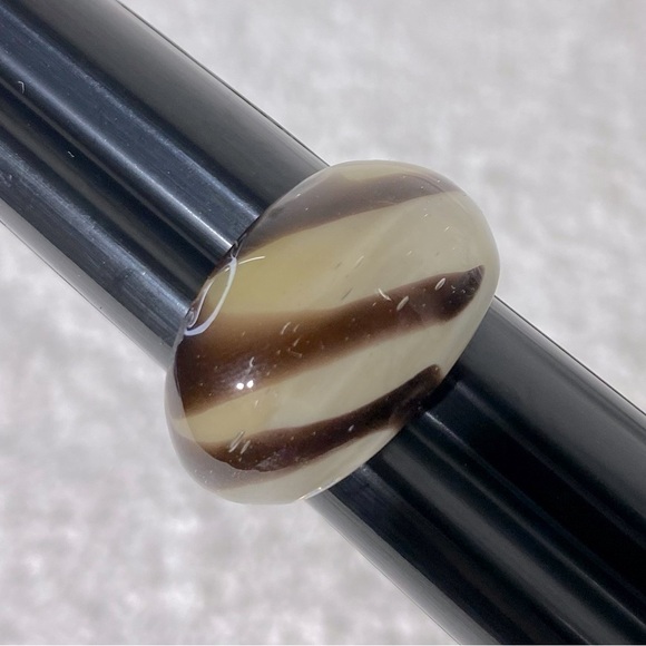 Vintage Art Glass Handmade Cream Brown Band Ring - Picture 11 of 11